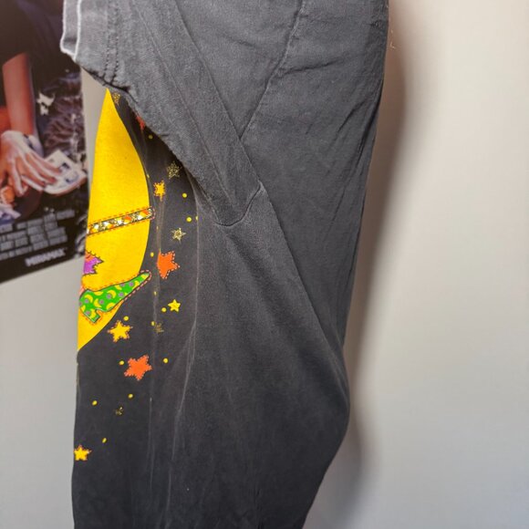 Vintage Halloween Black, Yellow, and Orange Witch Causal Tee Shirt - Picture 10 of 10